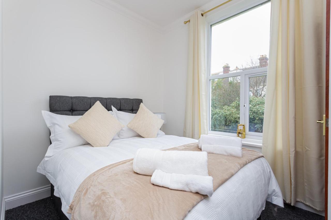 Luxury Granada Apartments - 1 & 2 Bed Flats W Free Parking Perfect For Contractors, Students Near The Beach Πόρτσμουθ Δωμάτιο φωτογραφία
