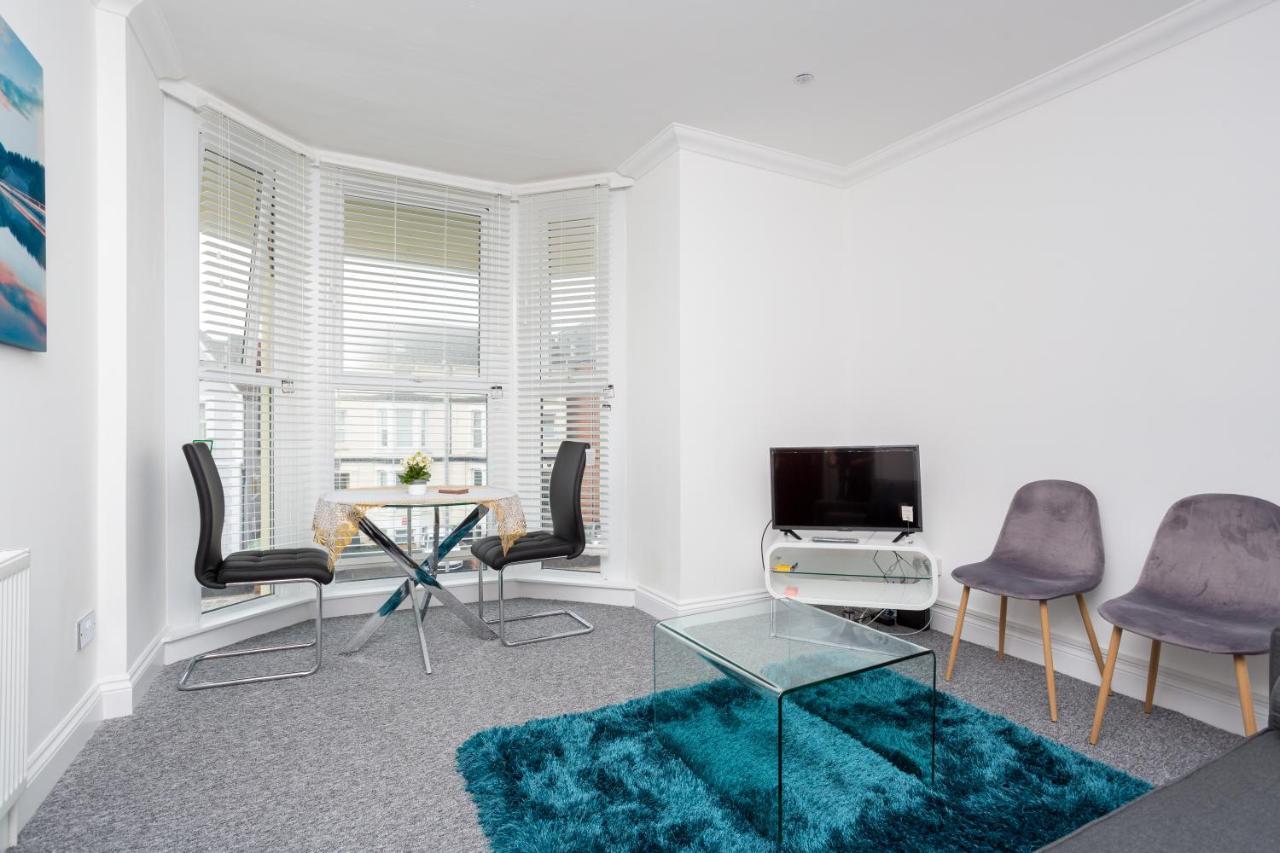 Luxury Granada Apartments - 1 & 2 Bed Flats W Free Parking Perfect For Contractors, Students Near The Beach Πόρτσμουθ Δωμάτιο φωτογραφία