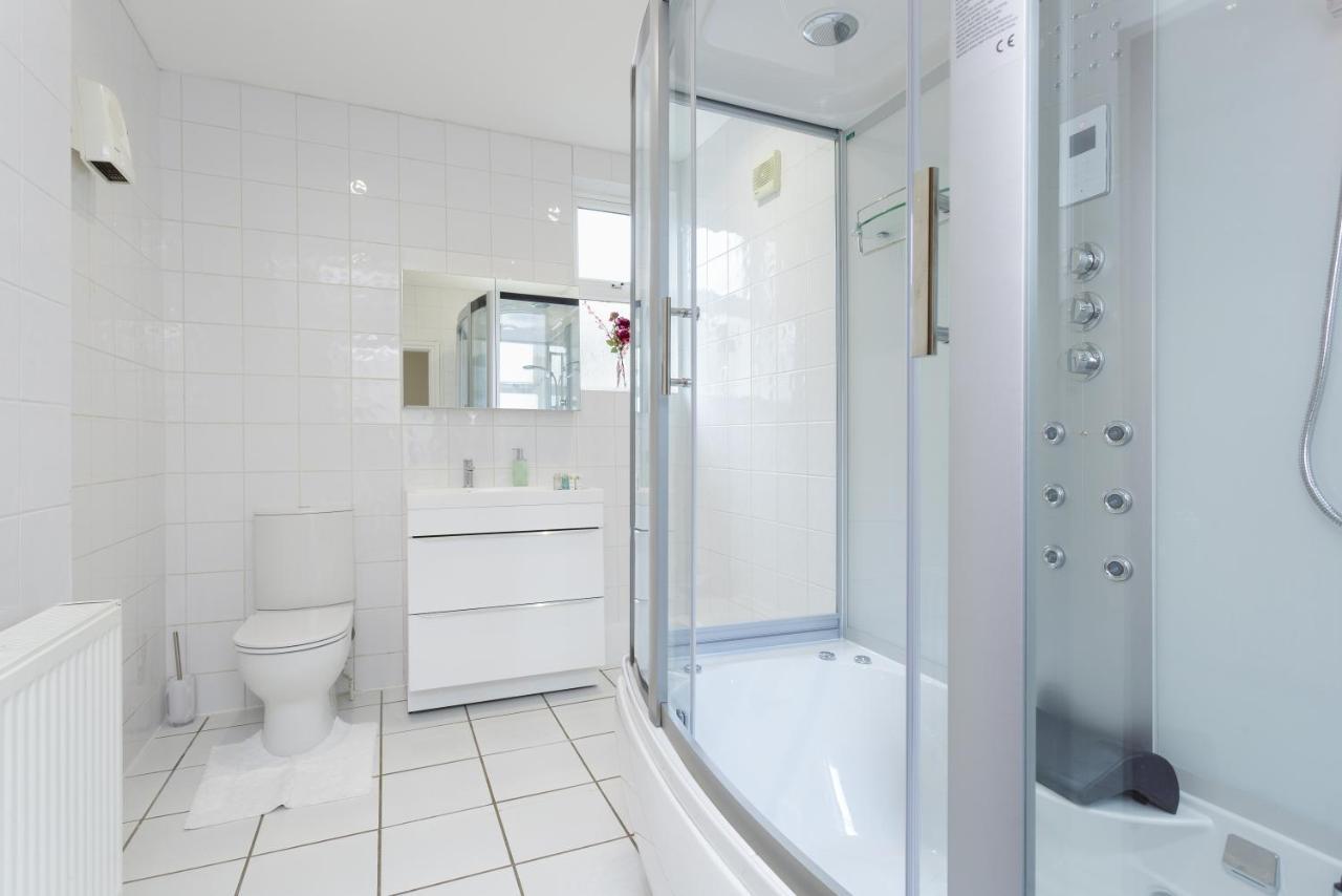 Luxury Granada Apartments - 1 & 2 Bed Flats W Free Parking Perfect For Contractors, Students Near The Beach Πόρτσμουθ Δωμάτιο φωτογραφία