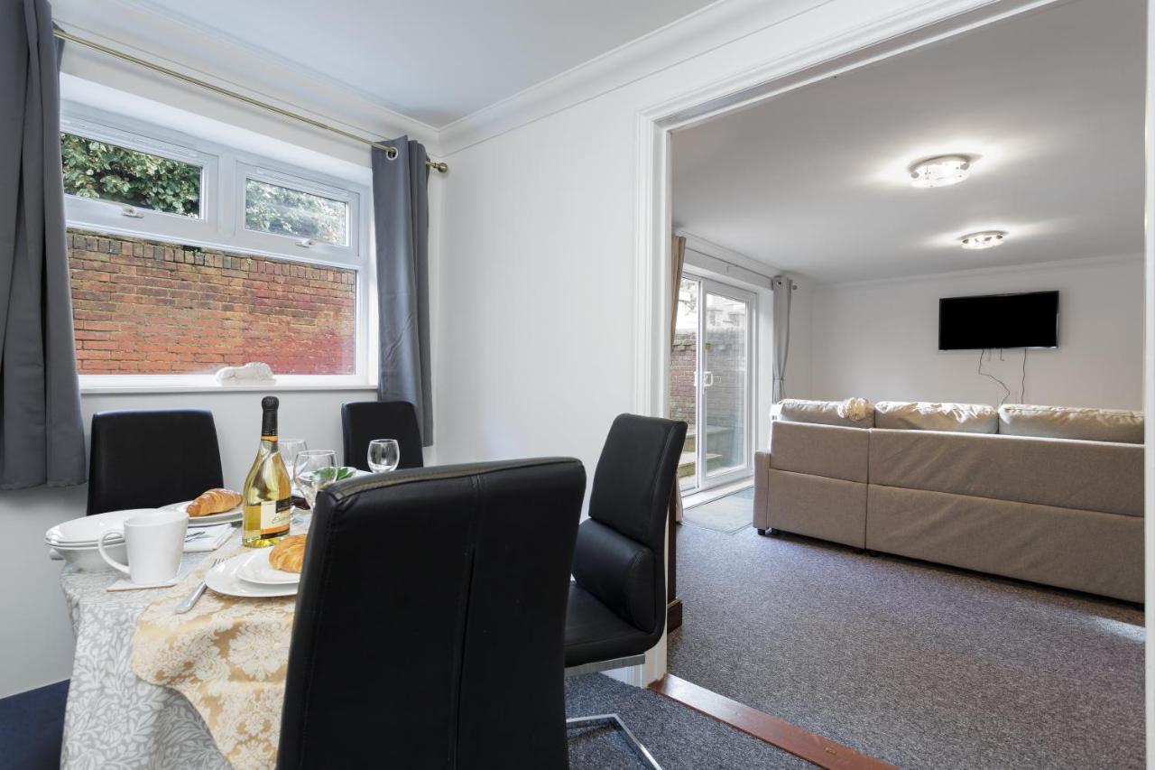 Luxury Granada Apartments - 1 & 2 Bed Flats W Free Parking Perfect For Contractors, Students Near The Beach Πόρτσμουθ Δωμάτιο φωτογραφία