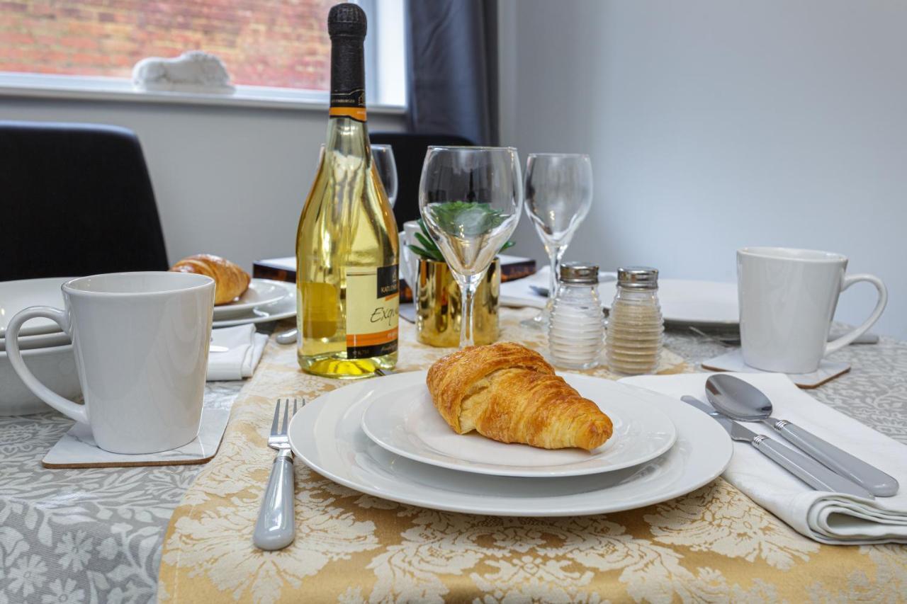 Luxury Granada Apartments - 1 & 2 Bed Flats W Free Parking Perfect For Contractors, Students Near The Beach Πόρτσμουθ Δωμάτιο φωτογραφία