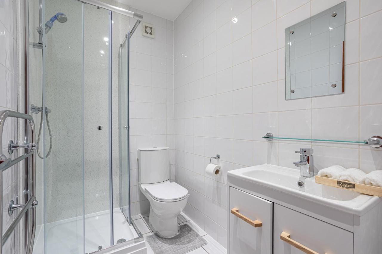 Luxury Granada Apartments - 1 & 2 Bed Flats W Free Parking Perfect For Contractors, Students Near The Beach Πόρτσμουθ Εξωτερικό φωτογραφία